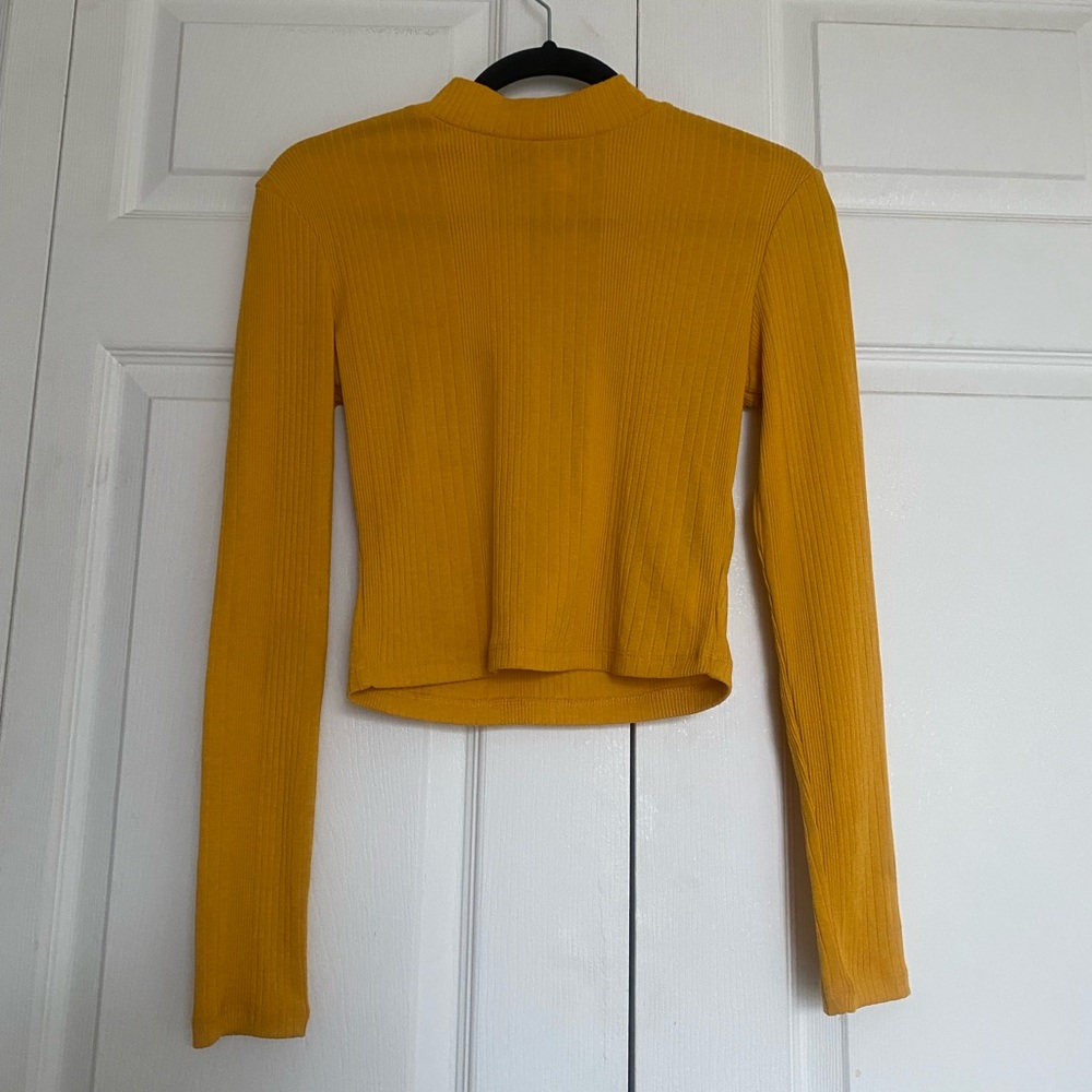 Mustard Ribbed Cropped Mock Turtleneck